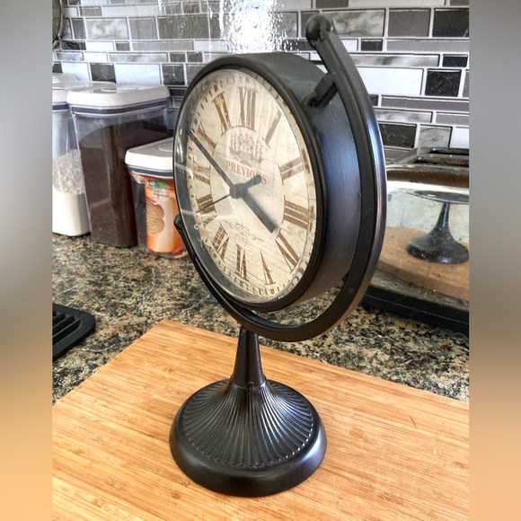 Antique Style Clock - it works! 😃 - Picture 3 of 8